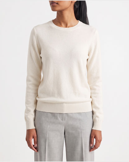 Classic Fine Knit Crew Neck Sweater in Off-white