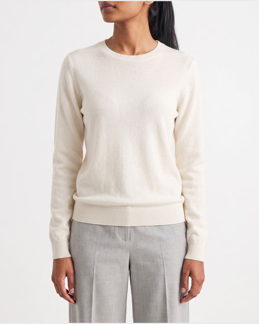 Classic Fine Knit Crew Neck Sweater in Off-white