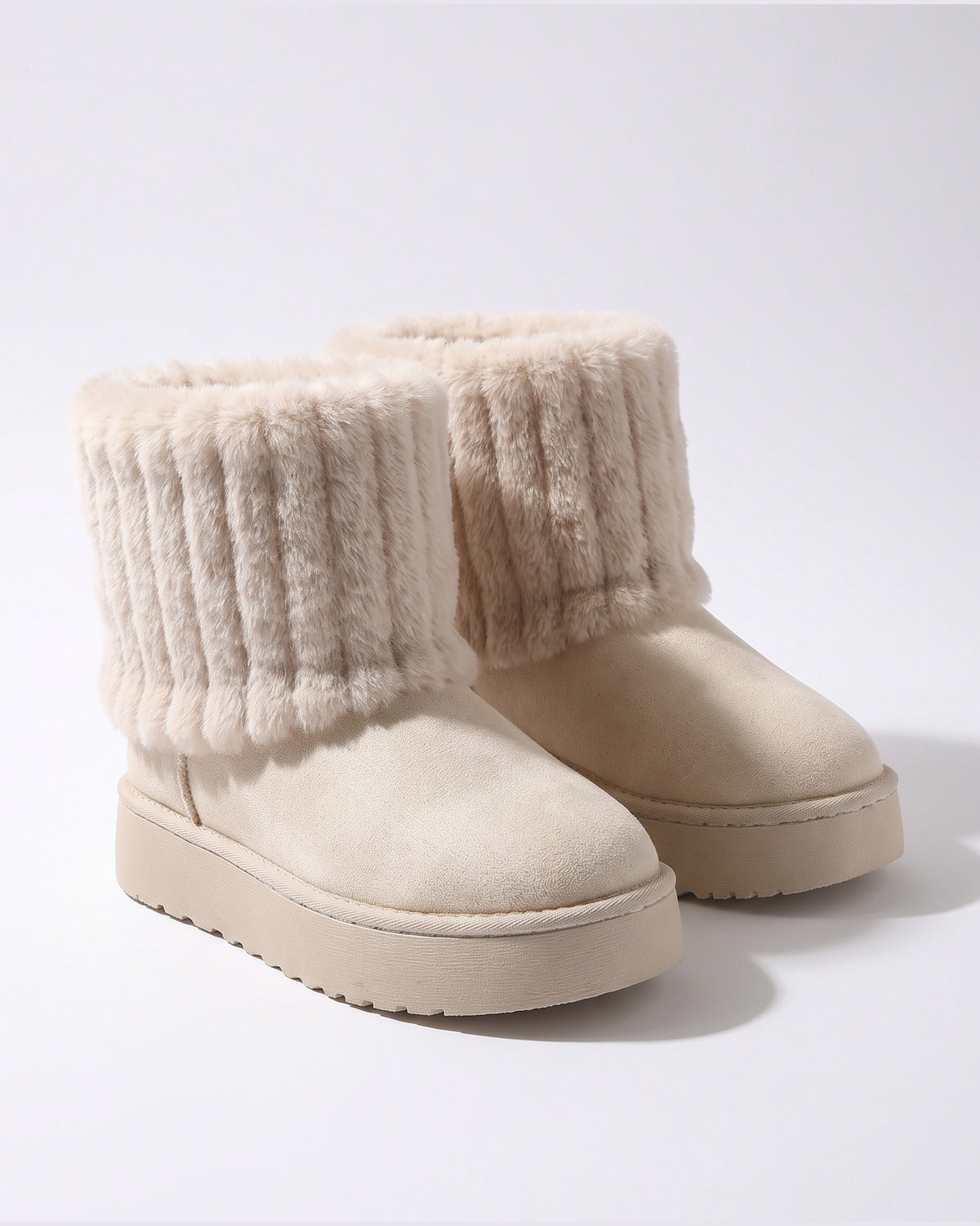 Faux Fur Cuff Platform Snow Boots in Off-white Cream