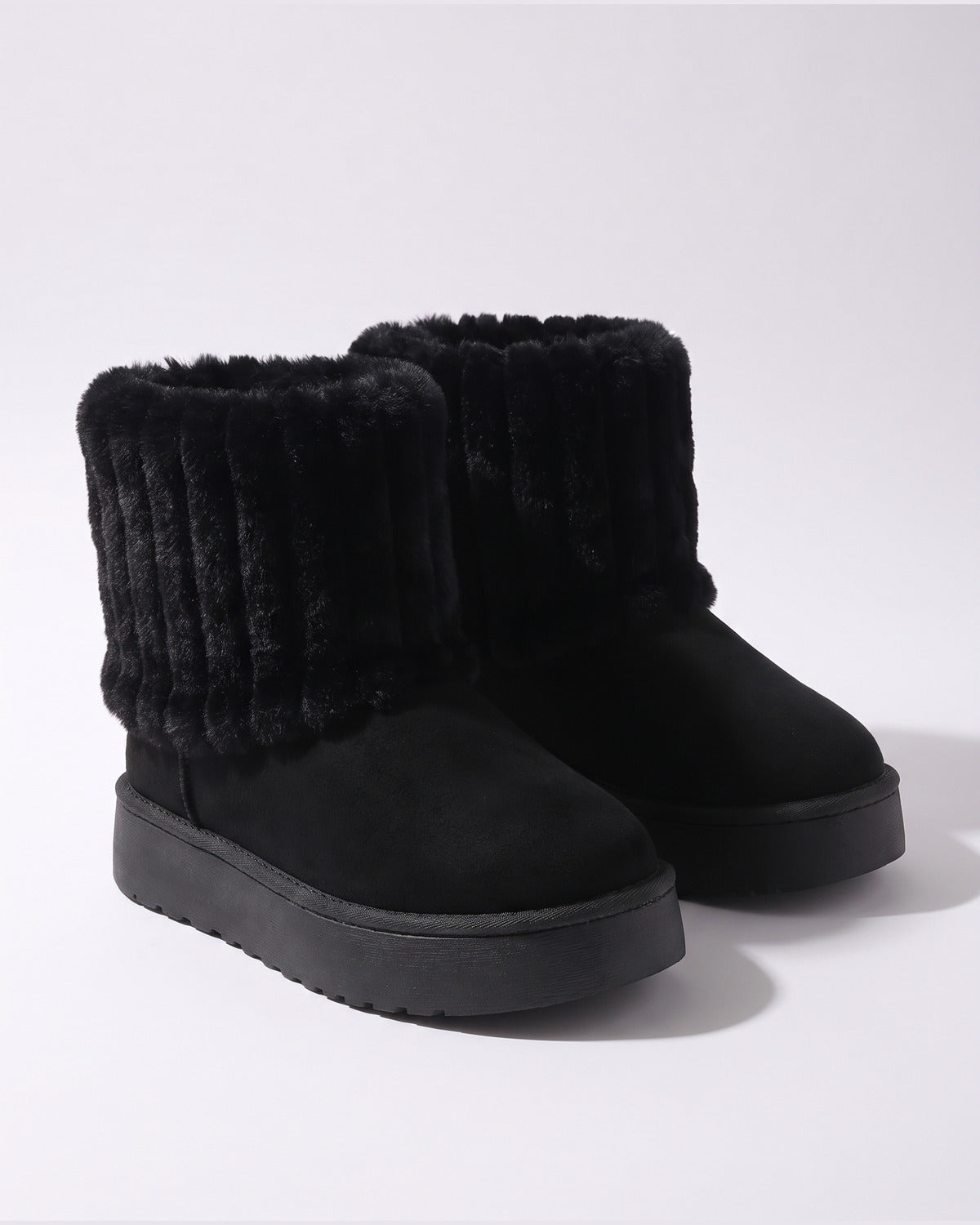 Faux Fur Cuff Platform Snow Boots in Black