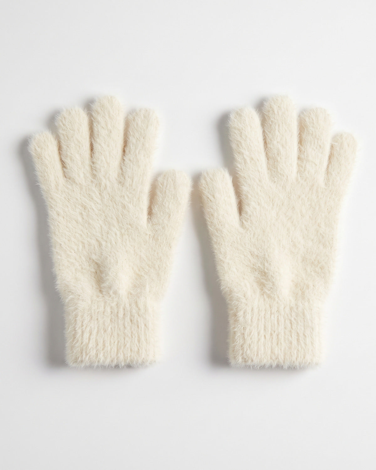 Fuzzy Knit Touch Screen Winter Gloves in Cream